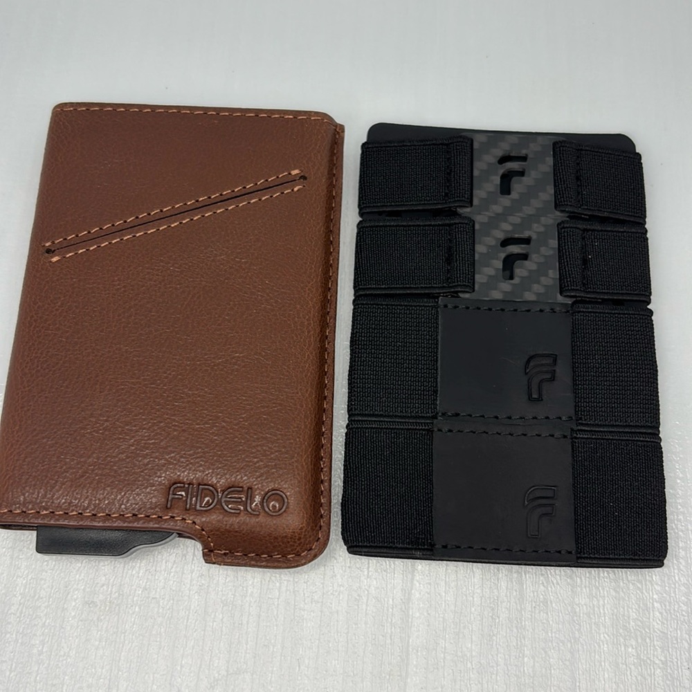 Fidelo Men’s Ultra Slim Hybrid Wallet card holder Dark Brown NWT